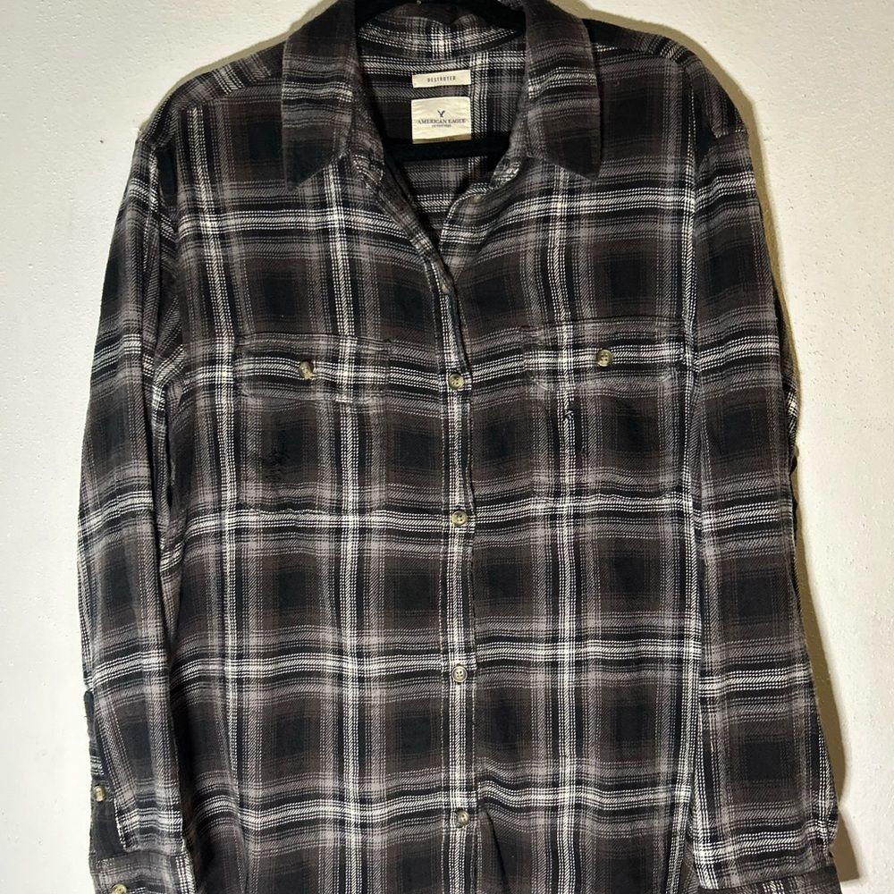 American Eagle Black and White Plaid Shirt Size L